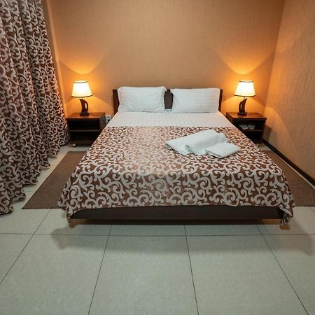 Rohat Hotel Chilonzor Ташкент Екстериор снимка