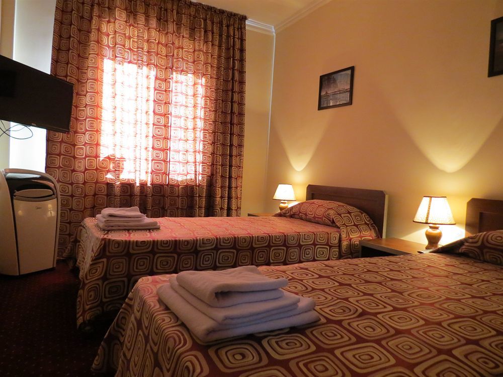 Rohat Hotel Chilonzor Ташкент Екстериор снимка